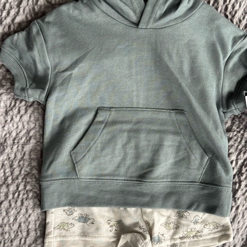⚠️ Carter’s Baby Set⚠️ - Picture 2 of 3
